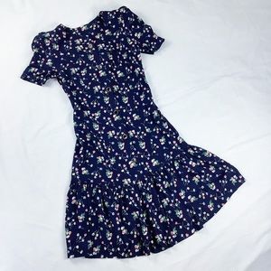 Vintage dainty floral print button up ruffled 90s dress